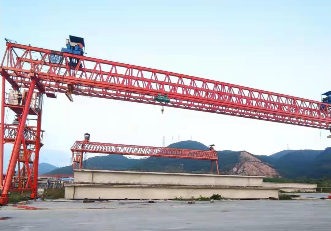 廣東省珠海市中鐵十一局鶴崗二期八標預(yù)制梁ME100+100/10噸龍門吊